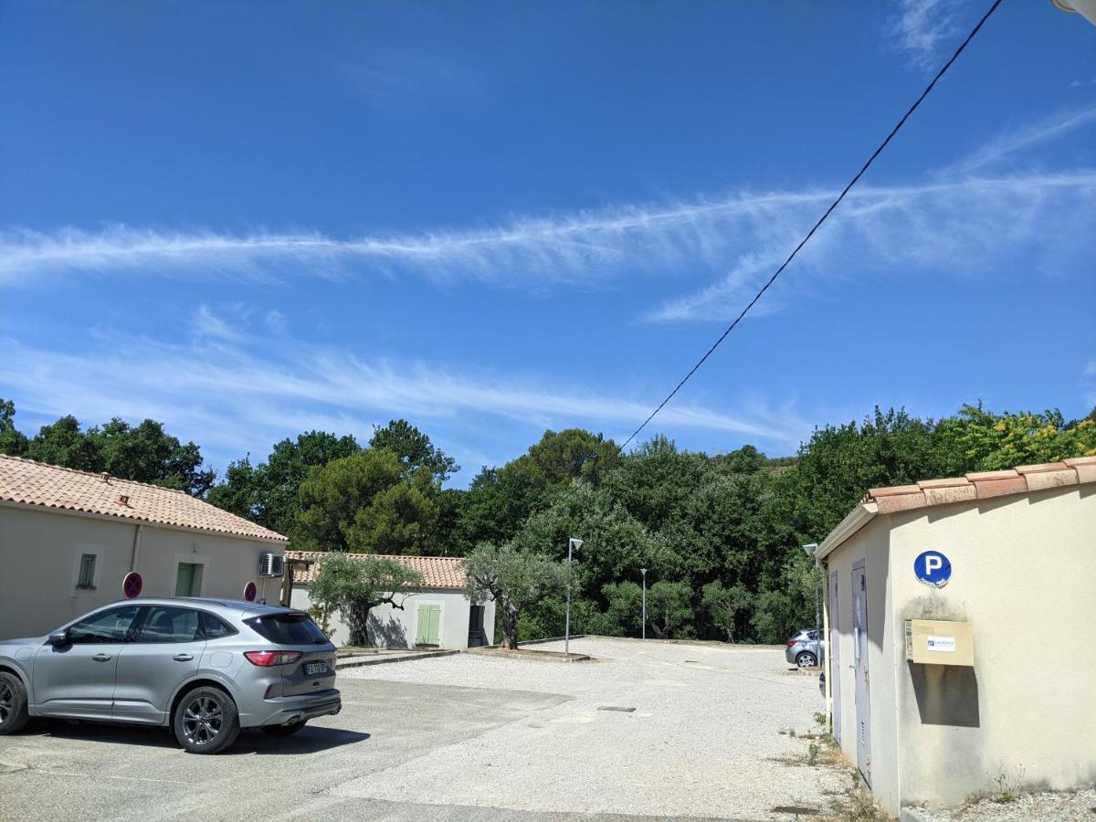 Maisonnette Dans Domaine Avec Piscine A Nyons, Pays Des Olives 外观 照片