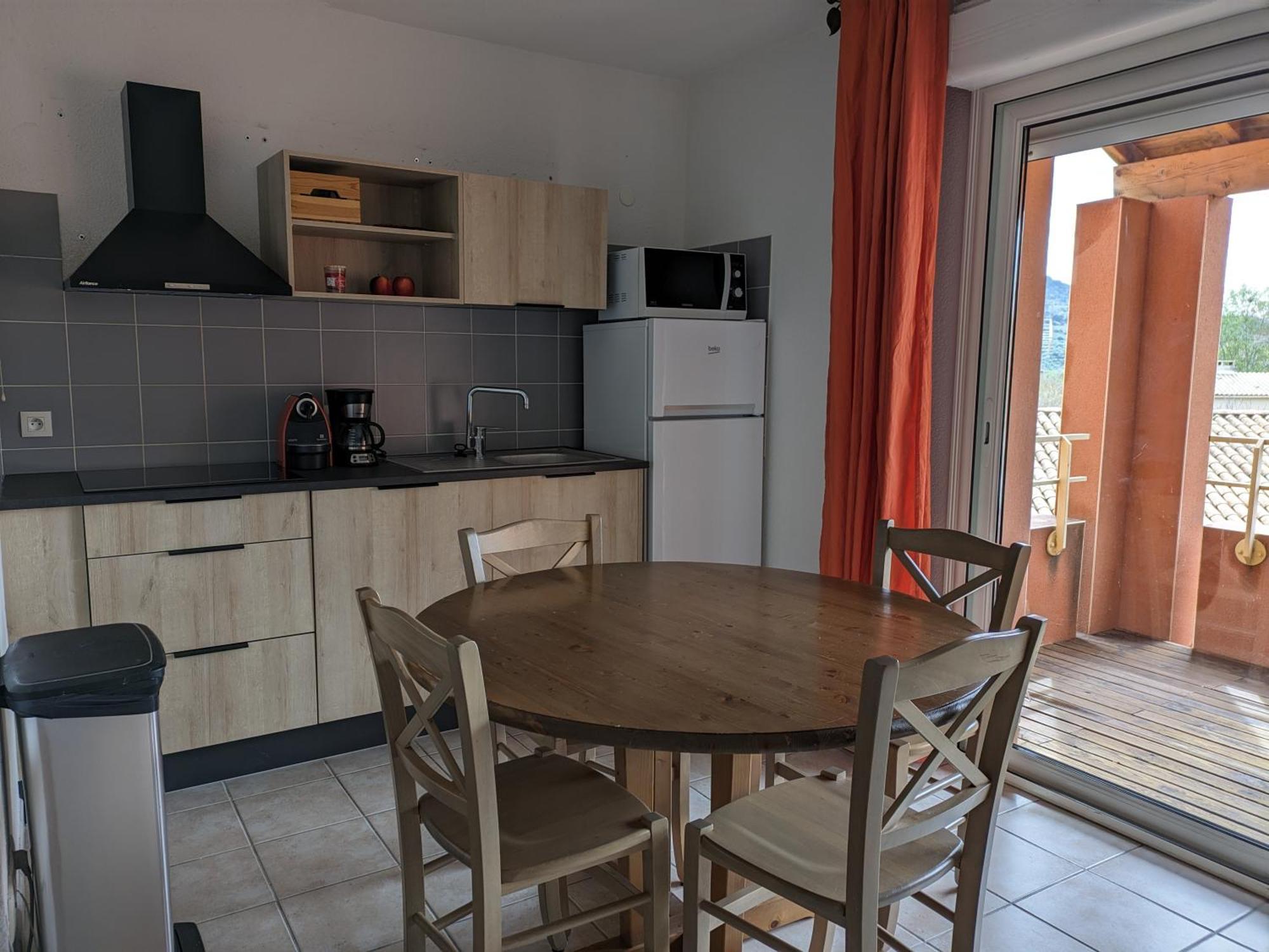 Maisonnette Dans Domaine Avec Piscine A Nyons, Pays Des Olives 外观 照片